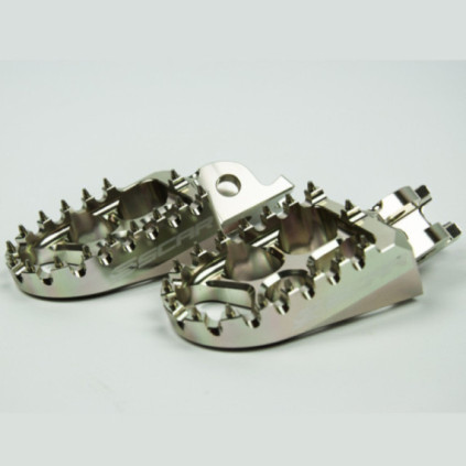 Scar Evolution Footpegs - Honda/Kawasaki Titanium color